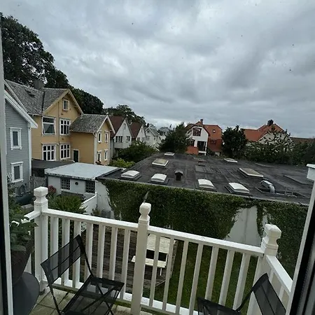 Ons *